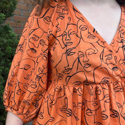 Lady McElroy Beauty And The Bee contour_drawing_-_nuggetwithaneedle_1