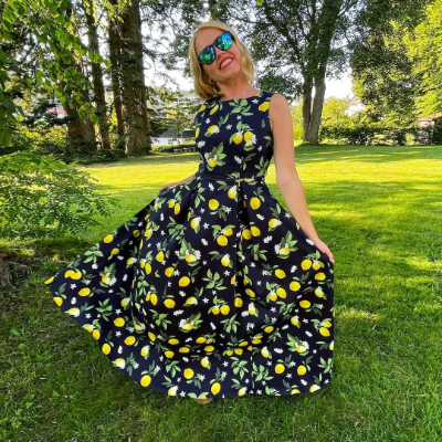 Lady McElroy Lemon Zest lemon_zest_-_ingrids_sewing_space_1